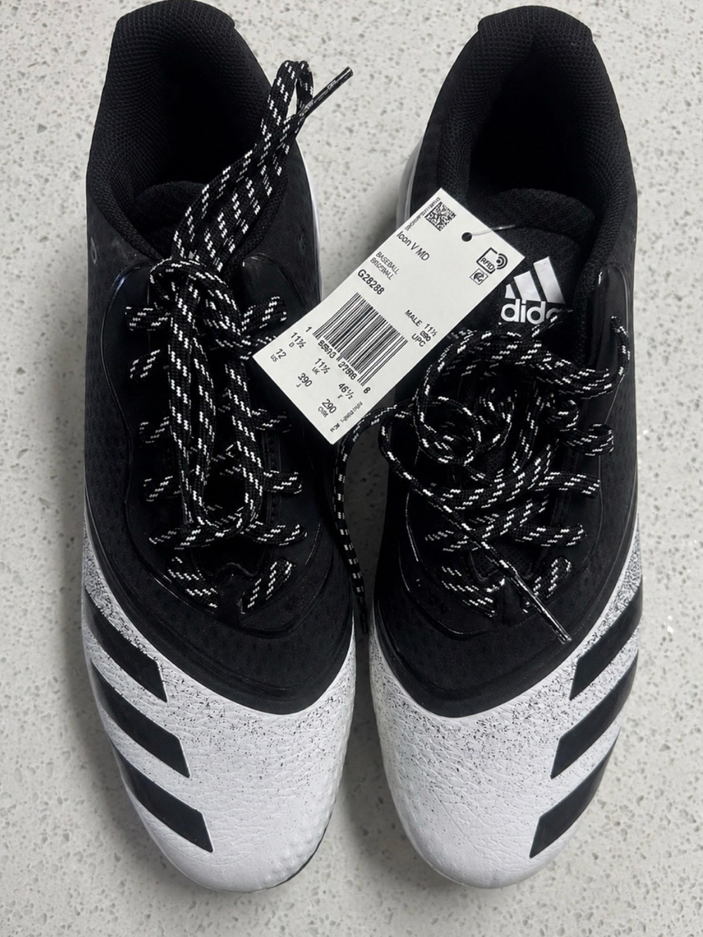 New Adidas men’s athletic Icon V MD baseball cleats in size US 12